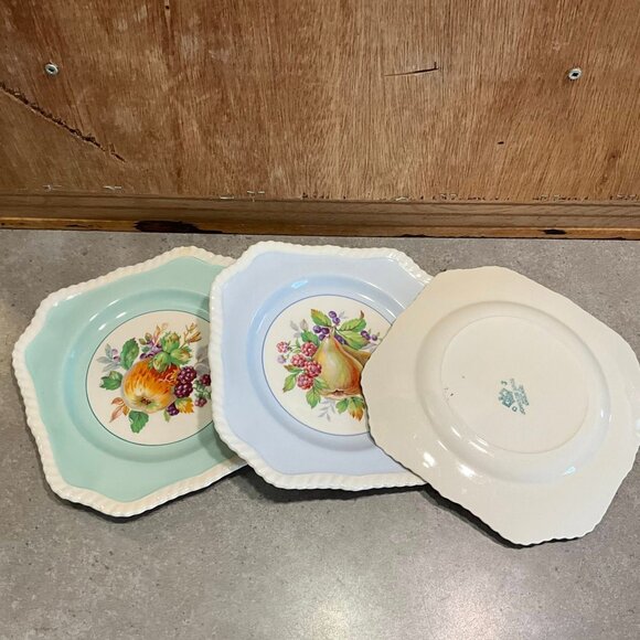 3 Vintage Johnson Bros Old English Plates With Fruit Pattern, Square Salad Plate - Picture 3 of 5